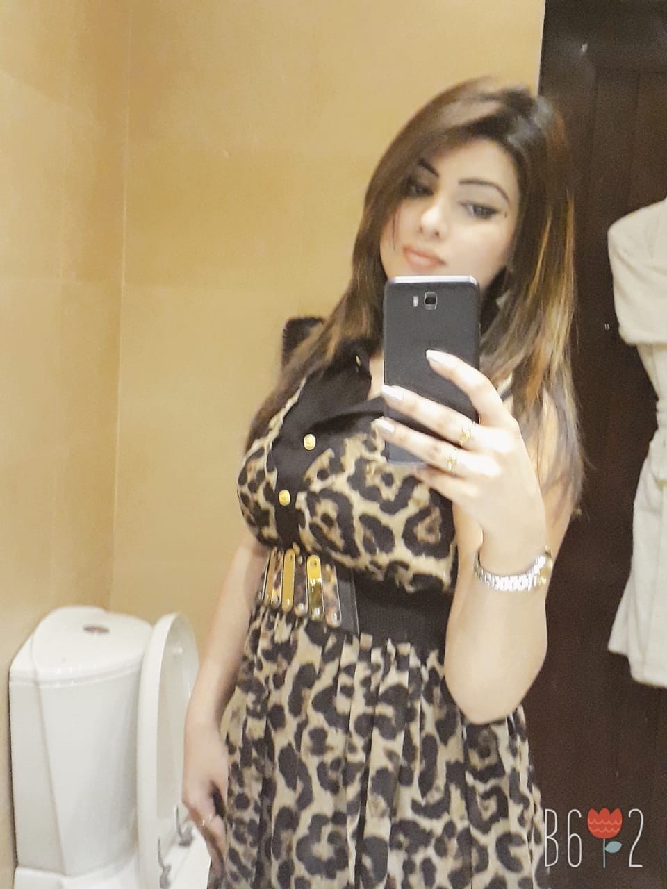 Sexy Escorts in Karachi